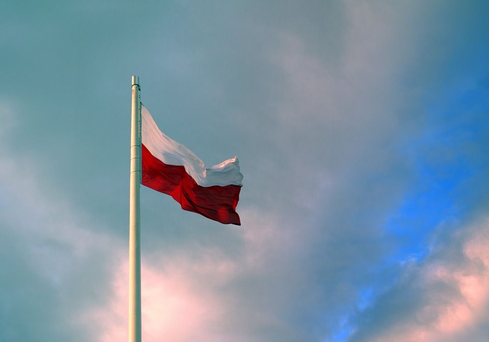 2 maja obok Święta Flagi to też Dzień Polonii i Polaków za Granicą