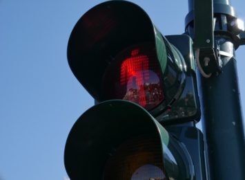 Przy których skrzyżowaniach w Częstochowie drogowcy przebudują sygnalizację świetlną? Wyjaśniamy szczegółowo
