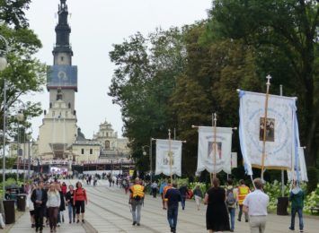 Pielgrzymi ściągają do Częstochowy. W lipcu blisko cztery razy więcej pielgrzymów niż w czerwcu