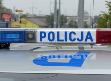Zlot miłośników tuningowanych pojazdów i prewencyjna interwencja policjantów w Poczesnej