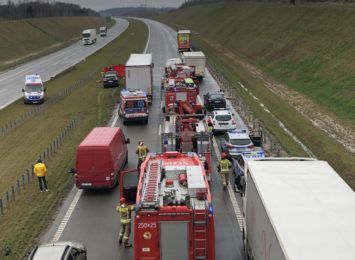 Śmiertelny wypadek na A1 w Woli Hankowskiej. Autostrada już przejezdna! [FOTO]