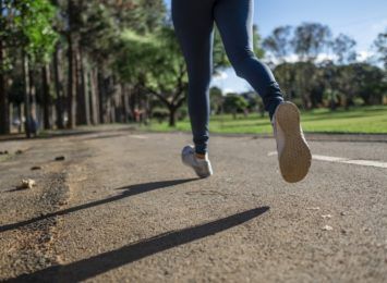 Biegaj dla zdrowia i dla kobiet! Stowarzyszenie Kobiet Ziemi Częstochowskiej zaprasza na Promenadę