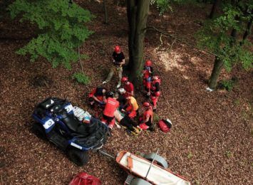 We wtorek (06.07) ratownicy Grupy Jurajskiej GOPR ćwiczą wspólnie z ratownikami medycznymi