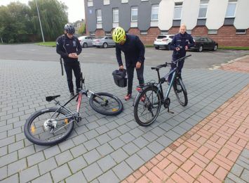 Policja pomaga w zabezpieczaniu rowerów. Złodzieje szaleją! Ponad setka jednośladów ukradziona w tym roku