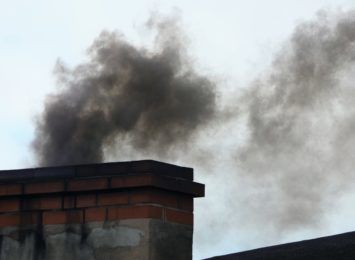Strażnicy kontrolują, a ekolodzy apelują o skuteczną walkę ze smogiem