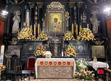 Doroczny przegląd słynnej ikony Matki Bożej Częstochowskiej na Jasnej Górze