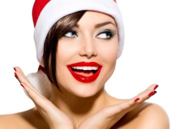 Jaki jest najmodniejszy makijaż świąteczny w 2021 roku? [materiał partnera]
