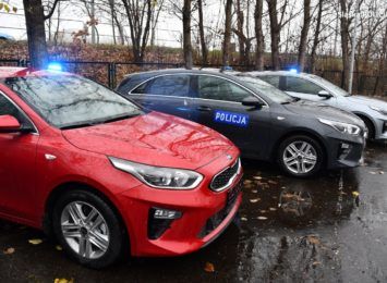 Ponad 100 nowych radiowozów trafiło  w tym roku do komend policji w naszym województwie