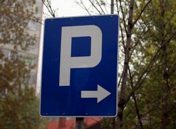 MZD: Nie zostawiajmy samochodów u wylotu ul. Kossak-Szczuckiej w Aleje NMP. Nie ma tam parkingu