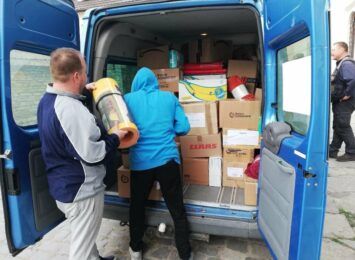 Transport z darami od paulinów z Jasnej Góry dla Ukrainy dotarł do celu