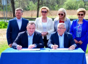 Podpisują wreszcie umowę na budowę obwodnicy Koziegłów. Ma kosztować 200 mln zł