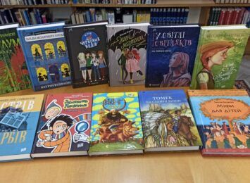Książeczki dla dzieci w języku ukraińskim w częstochowskiej bibliotece