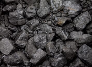 Węgiel w cenie regulowanej ustawą. Można składać już wnioski do Częstochowskiego Centrum Świadczeń