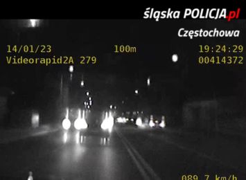 Częstochowscy policjanci eskortowali samochód z chorym dzieckiem [WIDEO]